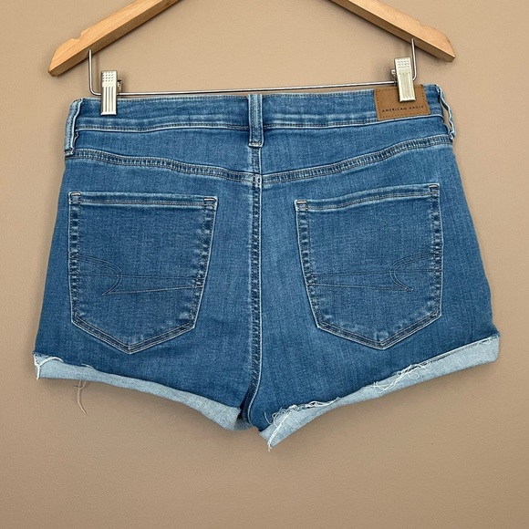 {American Eagle} Next Level Stretch High-Rise Shortie Jean Shorts in Blue - 10 - Picture 4 of 12
